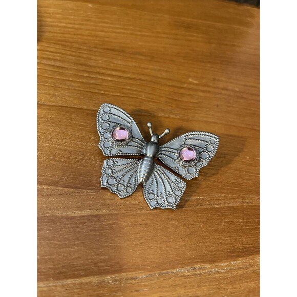 New View Vintage Butterfly Pink Rhinestone Brooch Pin - Picture 1 of 6